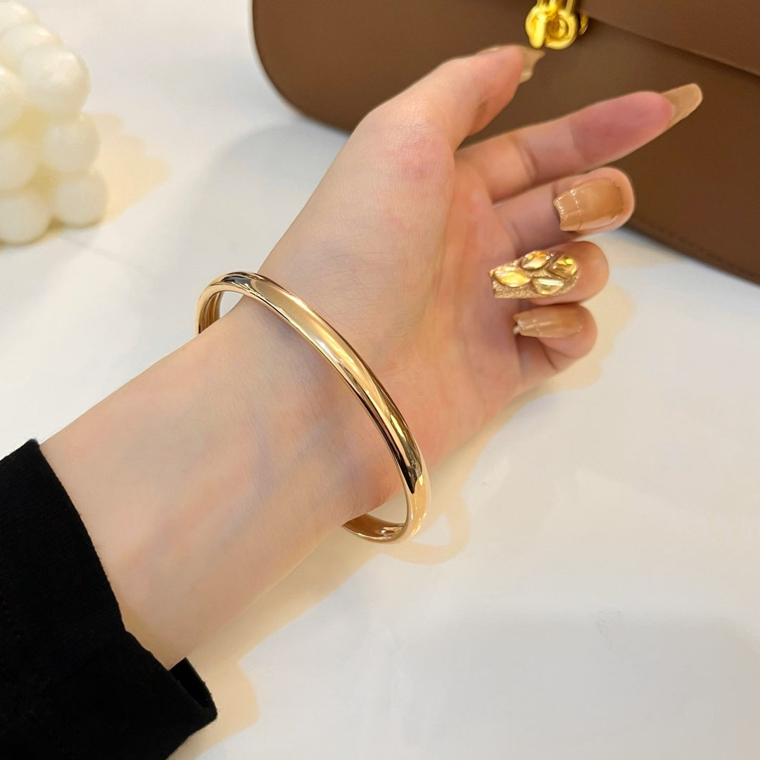 ¡®AuraJewelry¡¯PANTHERE GOLD OPEN BRACELET