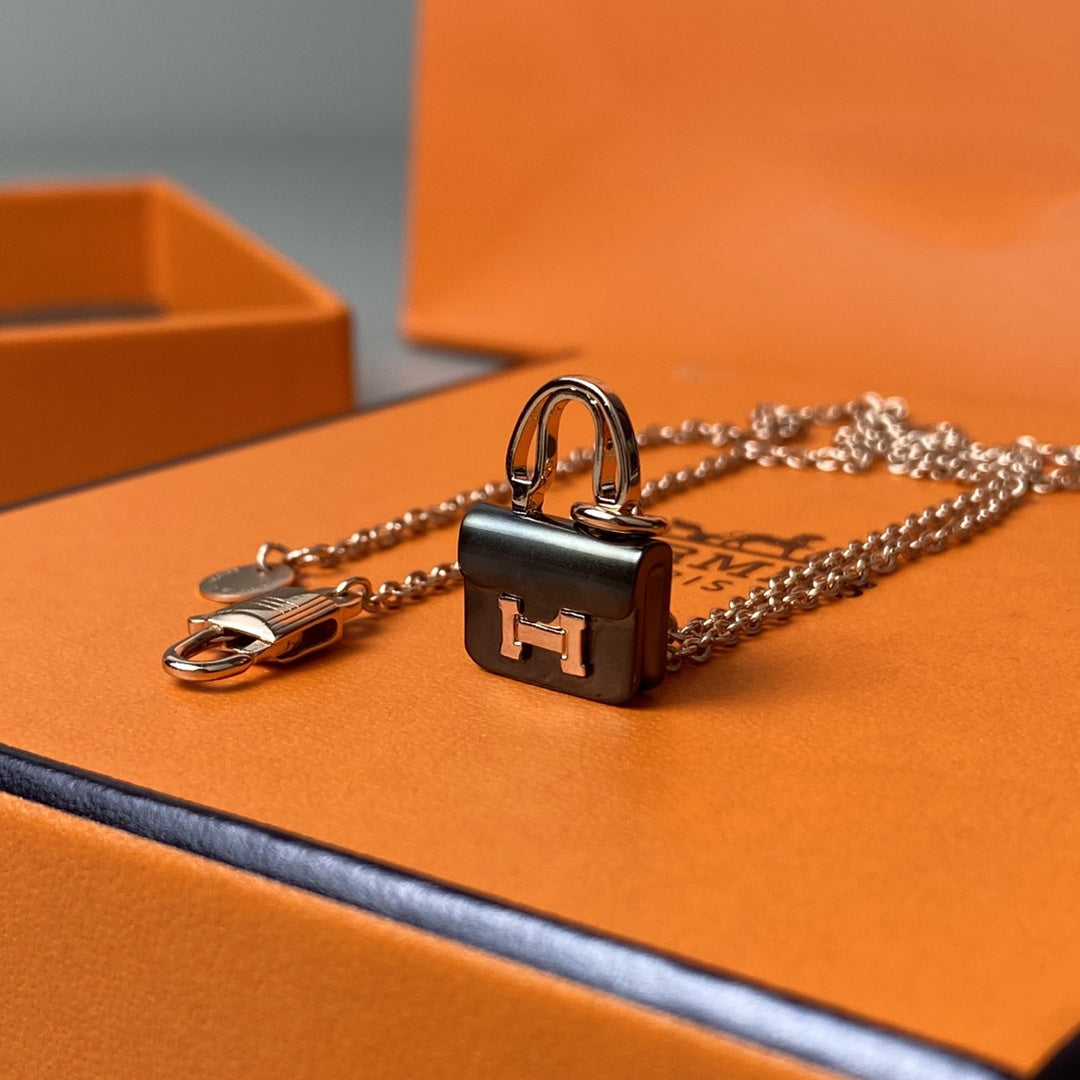 ¡®AuraJewelry¡¯CONSTANCE BLACK PEDANT PINK GOLD NECKLACE