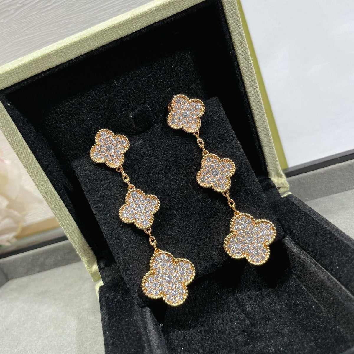¡®AuraJewelry¡¯CLOVER 3 MOTIFS DIAMOND PAVED ROSE GOLD EARRINGS