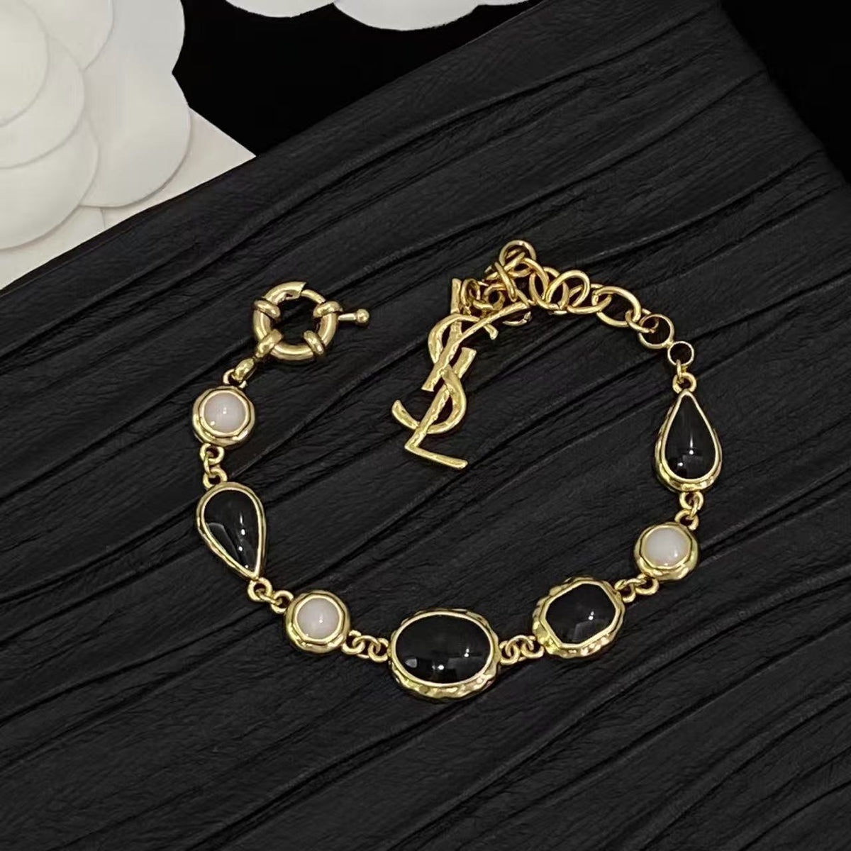¡®AuraJewelryCabochon Stone Bracelet
