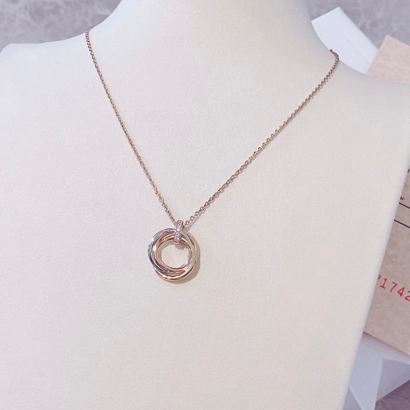 ¡®AuraJewelry¡¯TRINITY NECKLACE GOLD DIAMONDS