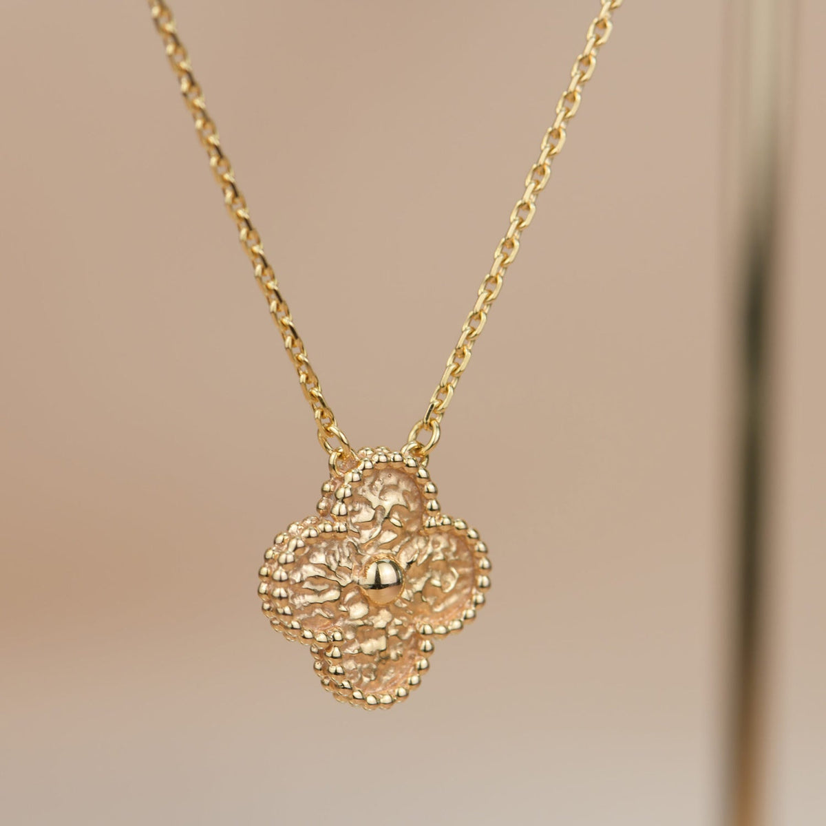 ¡®AuraJewelry¡¯CLOVER 15MM BRONZING NECKLACE