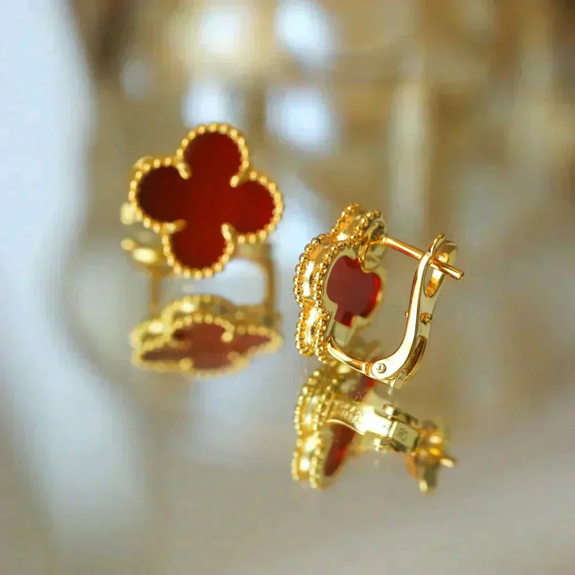 ¡®AuraJewelry¡¯CLOVER MEDIUM 1 MOTIFS CARNELIAN EARRINGS