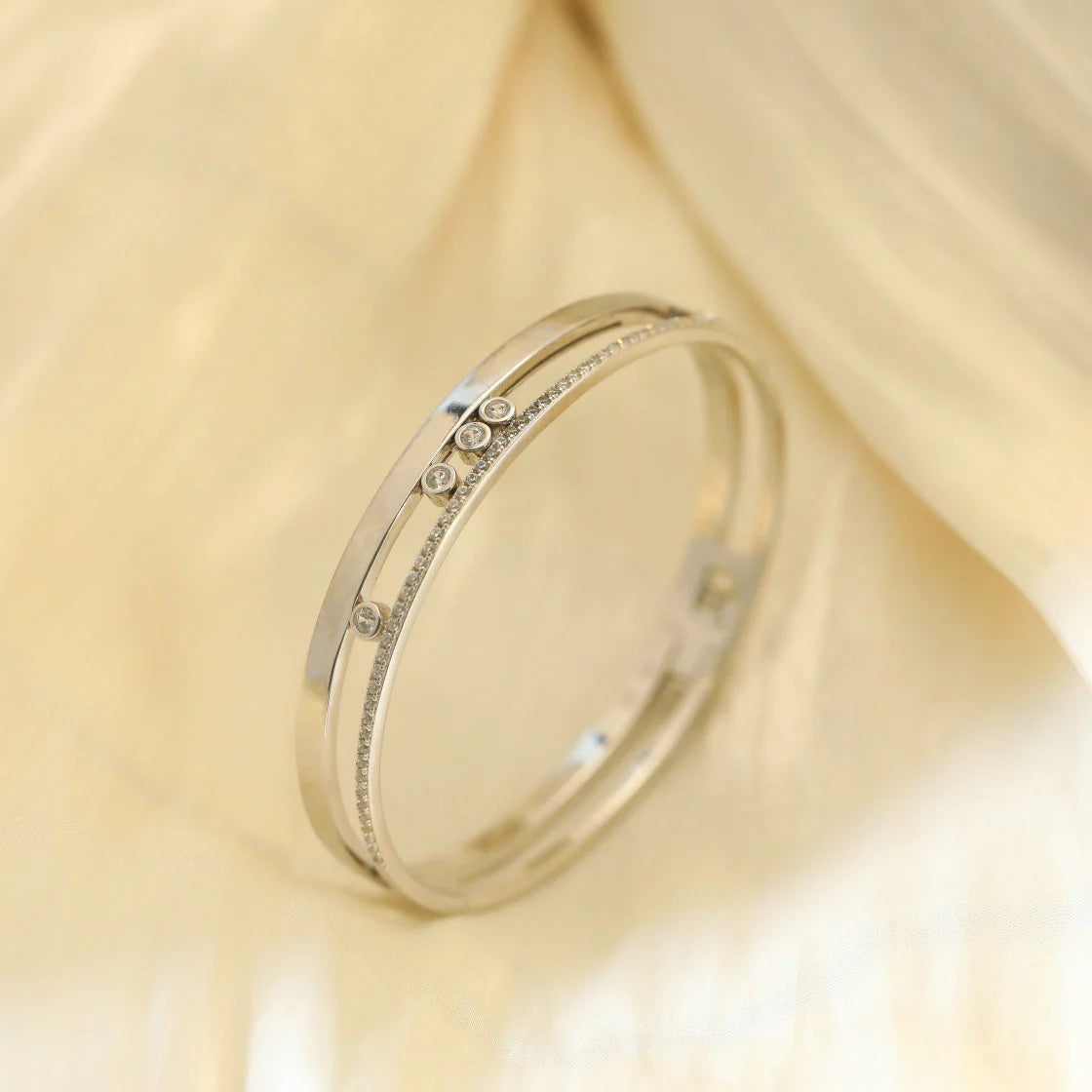 [AuraJewelry]Move Romane Diamond Bangle Bracelet