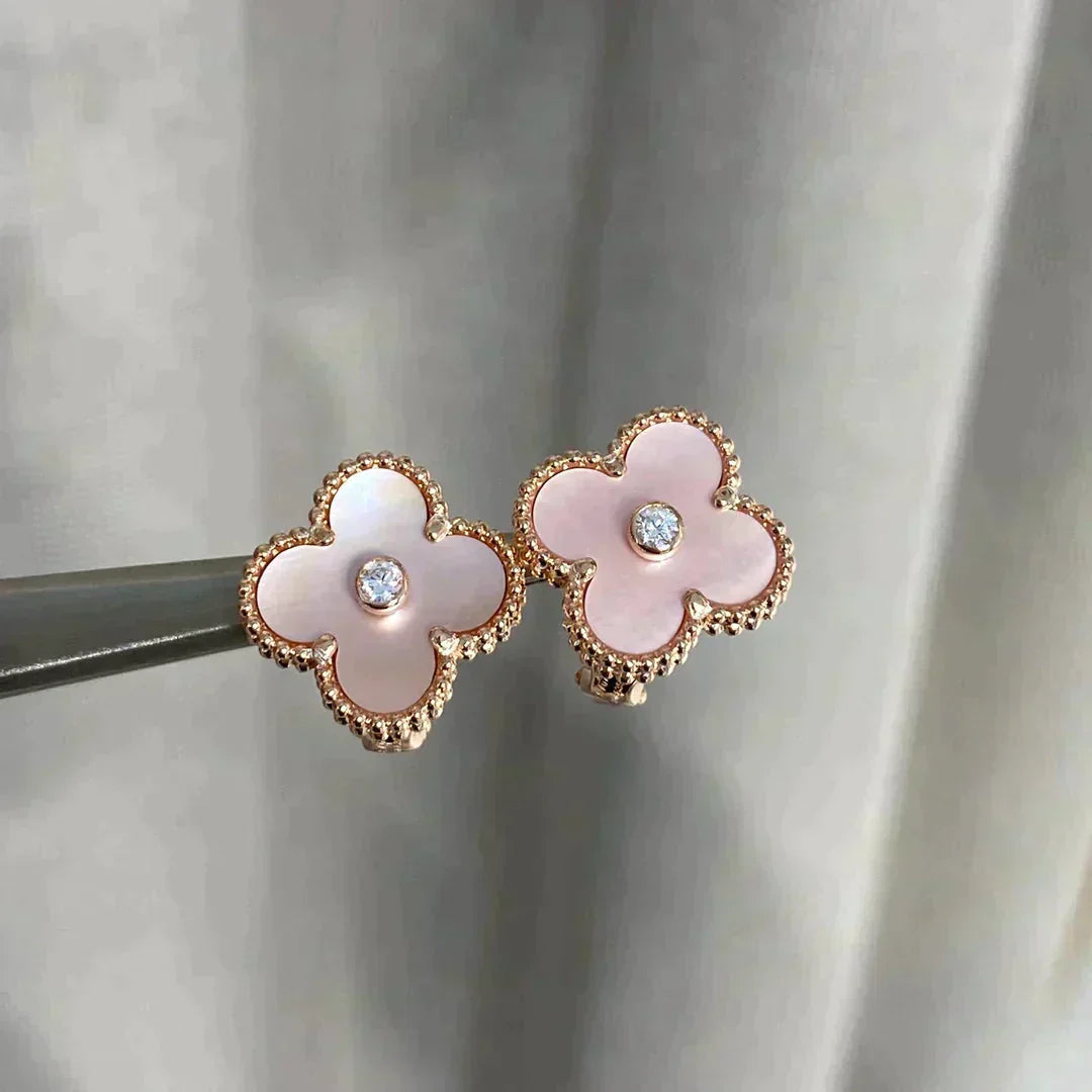 ¡®AuraJewelry¡¯CLOVER MEDIUM 1 MOTIFS  PINK MOP DIAMOND EARRINGS