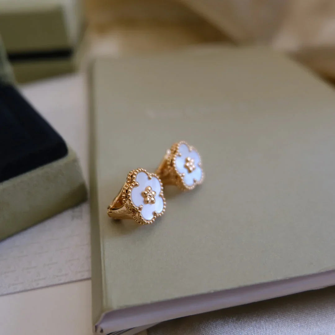 [AuraJewelry]LUCKY WHITE MOP EARRINGS