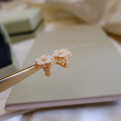 [AuraJewelry]LUCKY WHITE MOP EARRINGS