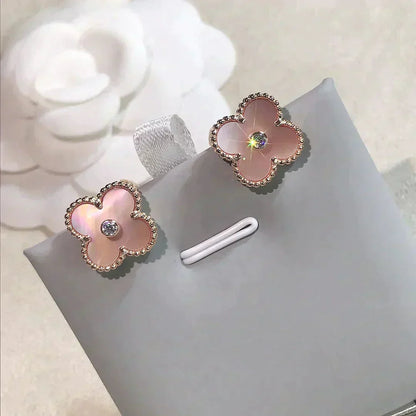 ¡®AuraJewelry¡¯CLOVER MEDIUM 1 MOTIFS  PINK MOP DIAMOND EARRINGS
