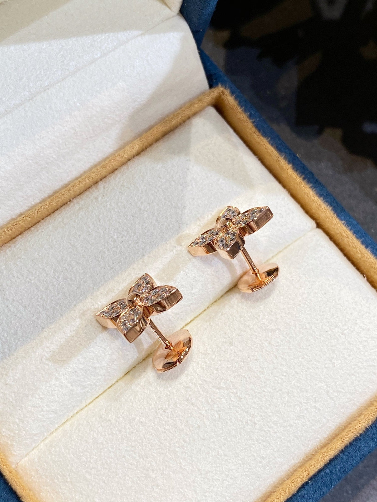 ¡®AuraJewelry¡¯STAR DIAMOND EARRINGS