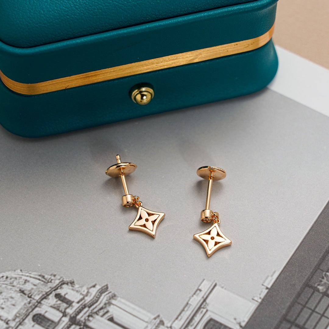 ¡®AuraJewelry¡¯STAR EARRINGS GOLD
