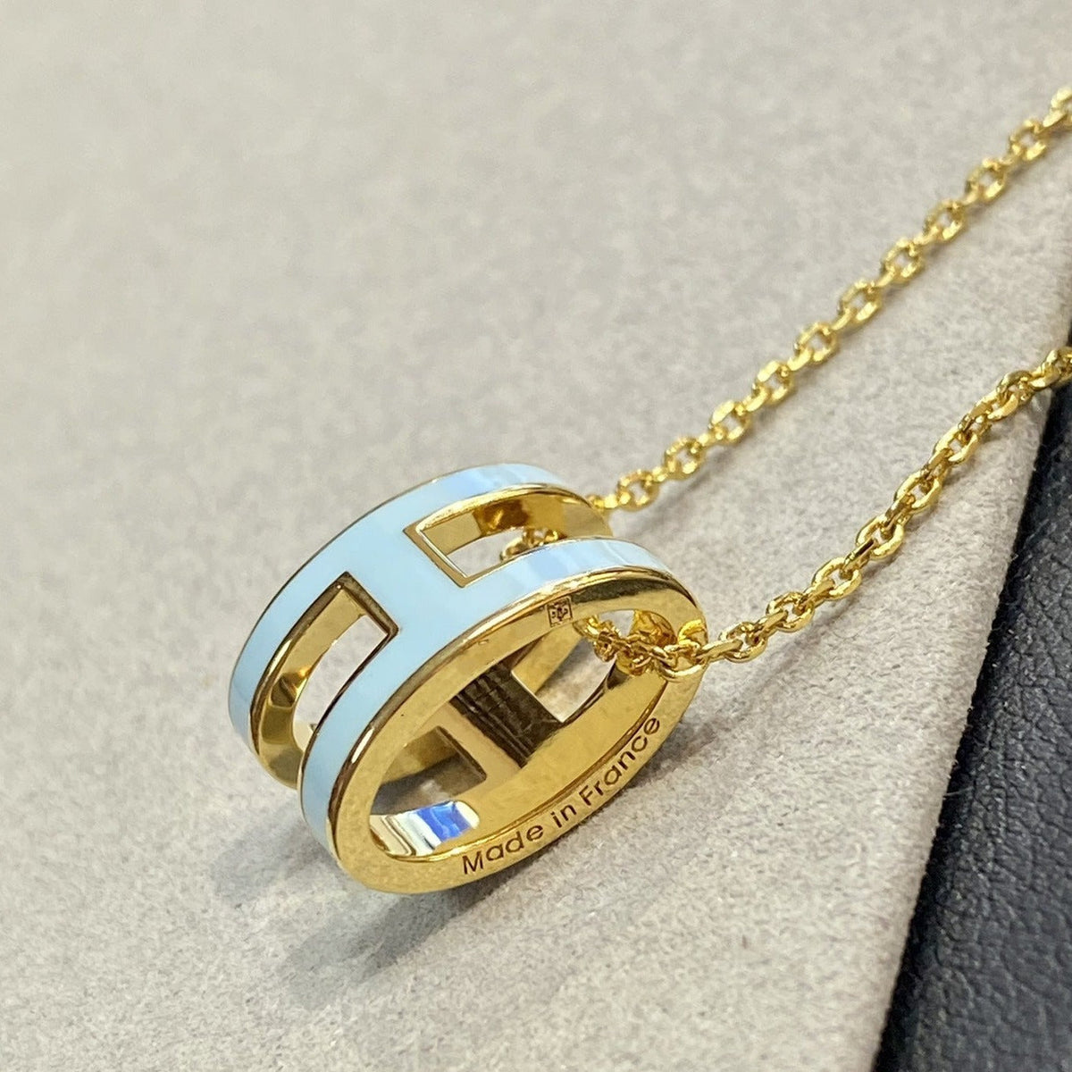 ¡®AuraJewelry¡¯POP H LIGHT BLUE NECKLACE