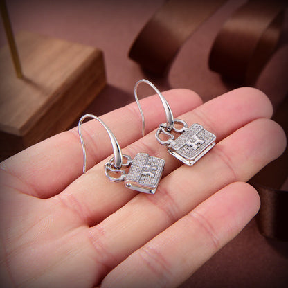 ¡®AuraJewelry¡¯KELLY DIAMOND EARRINGS