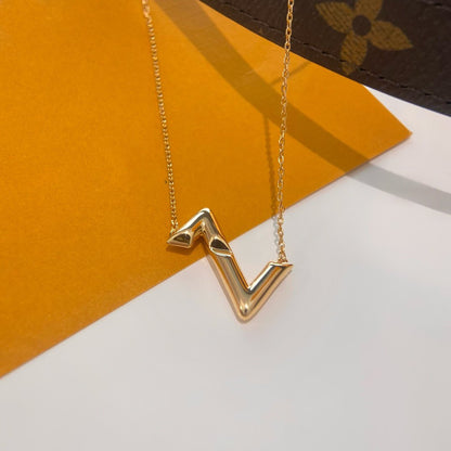 ¡®AuraJewelry¡¯VOLTE UPSIDE DOWN NECKLACE