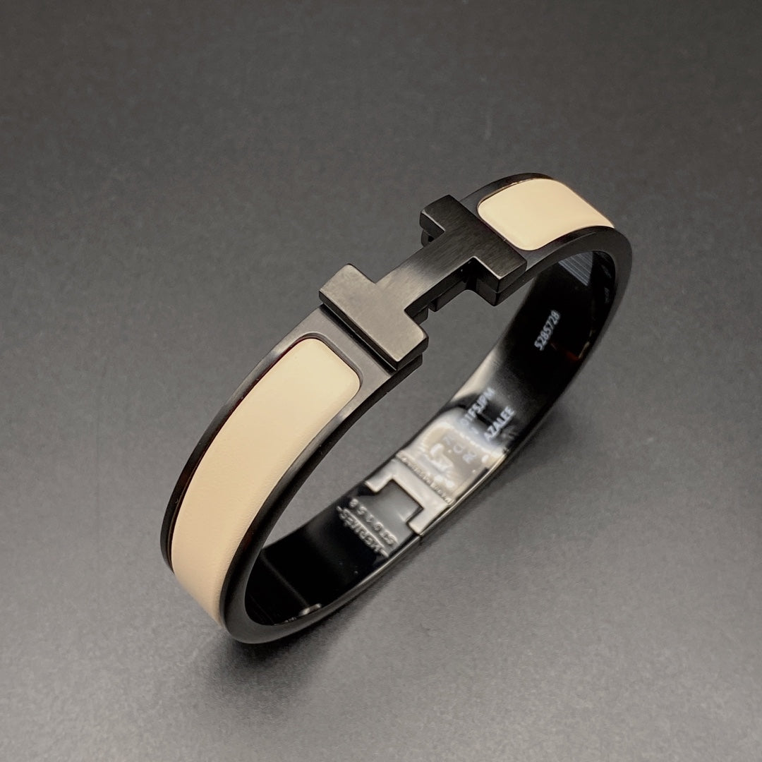¡®AuraJewelry¡¯H BRACELET 12MM BLACK BEIGE CERAMIC