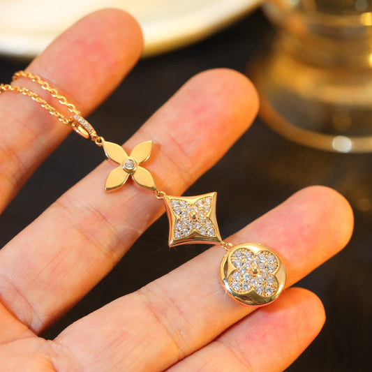 ¡®AuraJewelry¡¯STAR AND SUN DIAMOND PINK GOLD NECKLACE