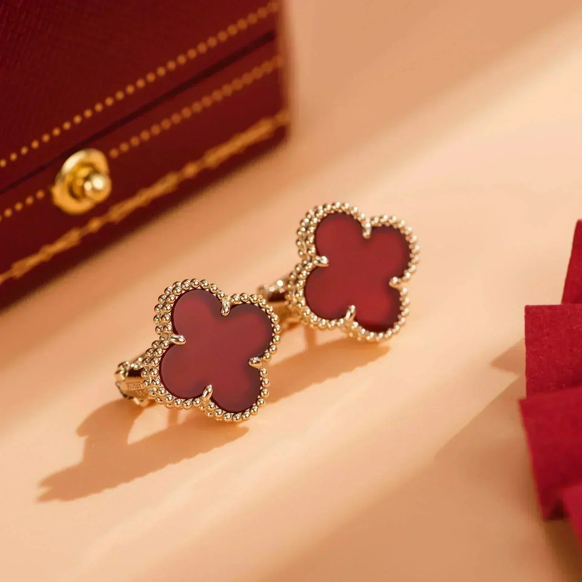 ¡®AuraJewelry¡¯CLOVER MEDIUM 1 MOTIFS CARNELIAN  EARRINGS