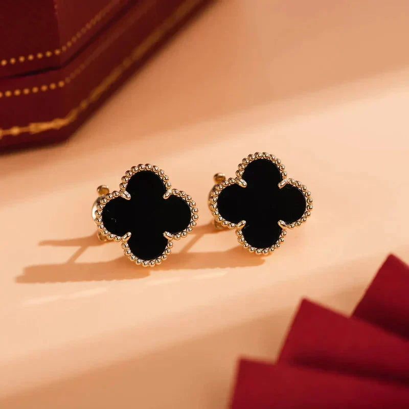 ¡®AuraJewelry¡¯CLOVER MEDIUM 1 MOTIFS  ONYX STUD EARRINGS