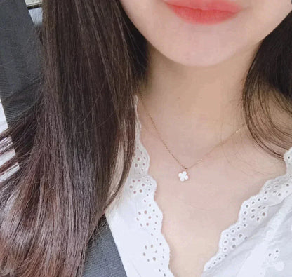 ¡®AuraJewelry¡¯CLOVER MINI 9.5MM WHITE MOTHER-OF-PEARL NECKLACE