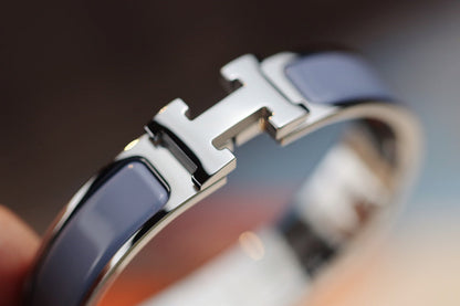 ¡®AuraJewelry¡¯H BRACELET 12MM BLUE GRAY