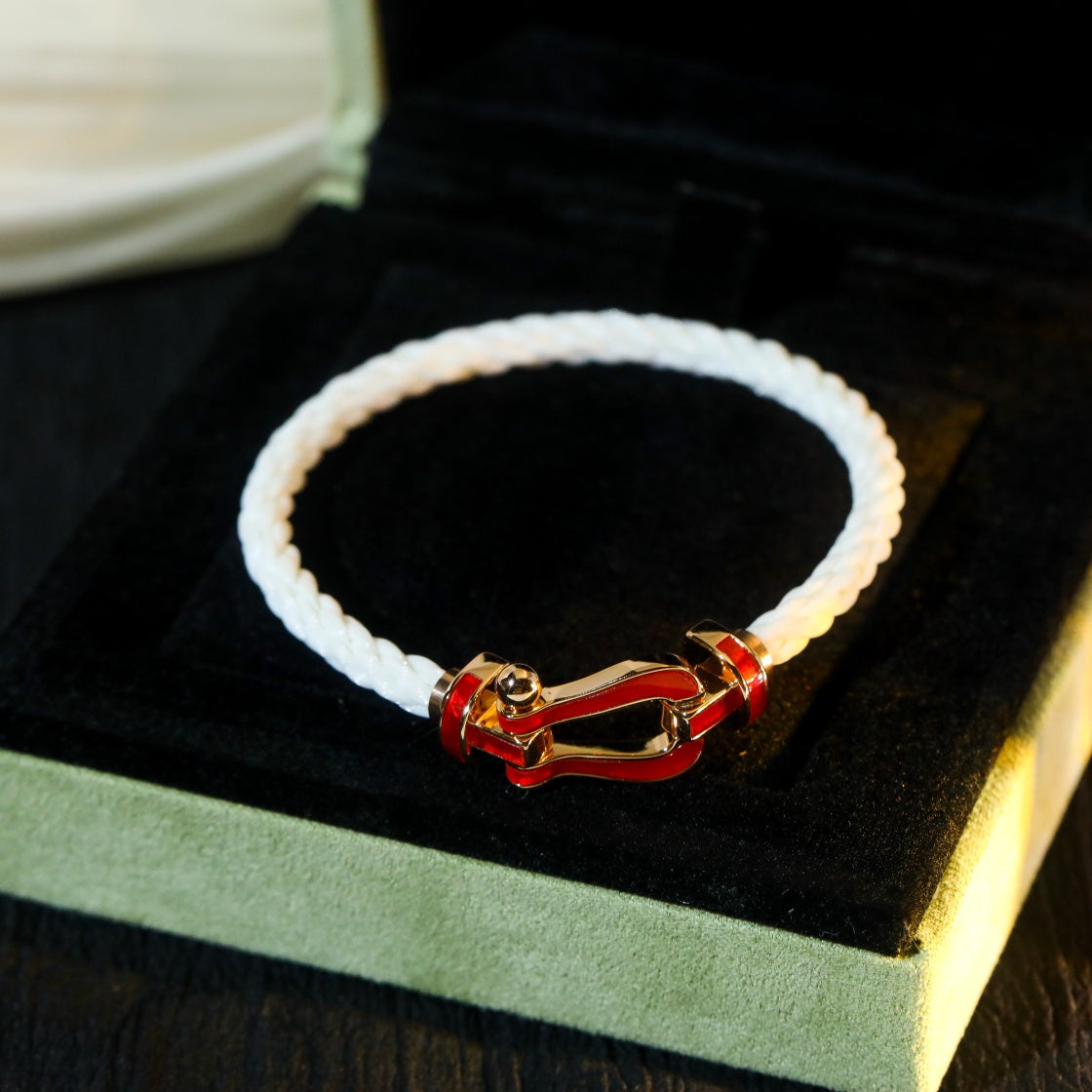 ¡®AuraJewelry¡¯FORCE 10 WHITE TEXTILE DIAMOND PAVED