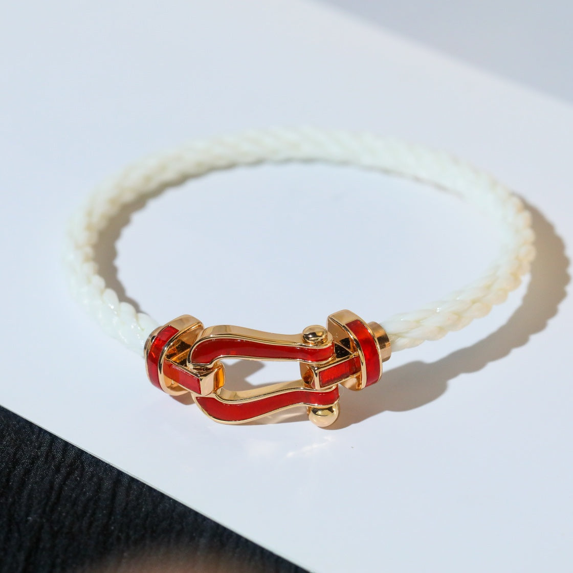 ¡®AuraJewelry¡¯FORCE 10 WHITE TEXTILE DIAMOND PAVED