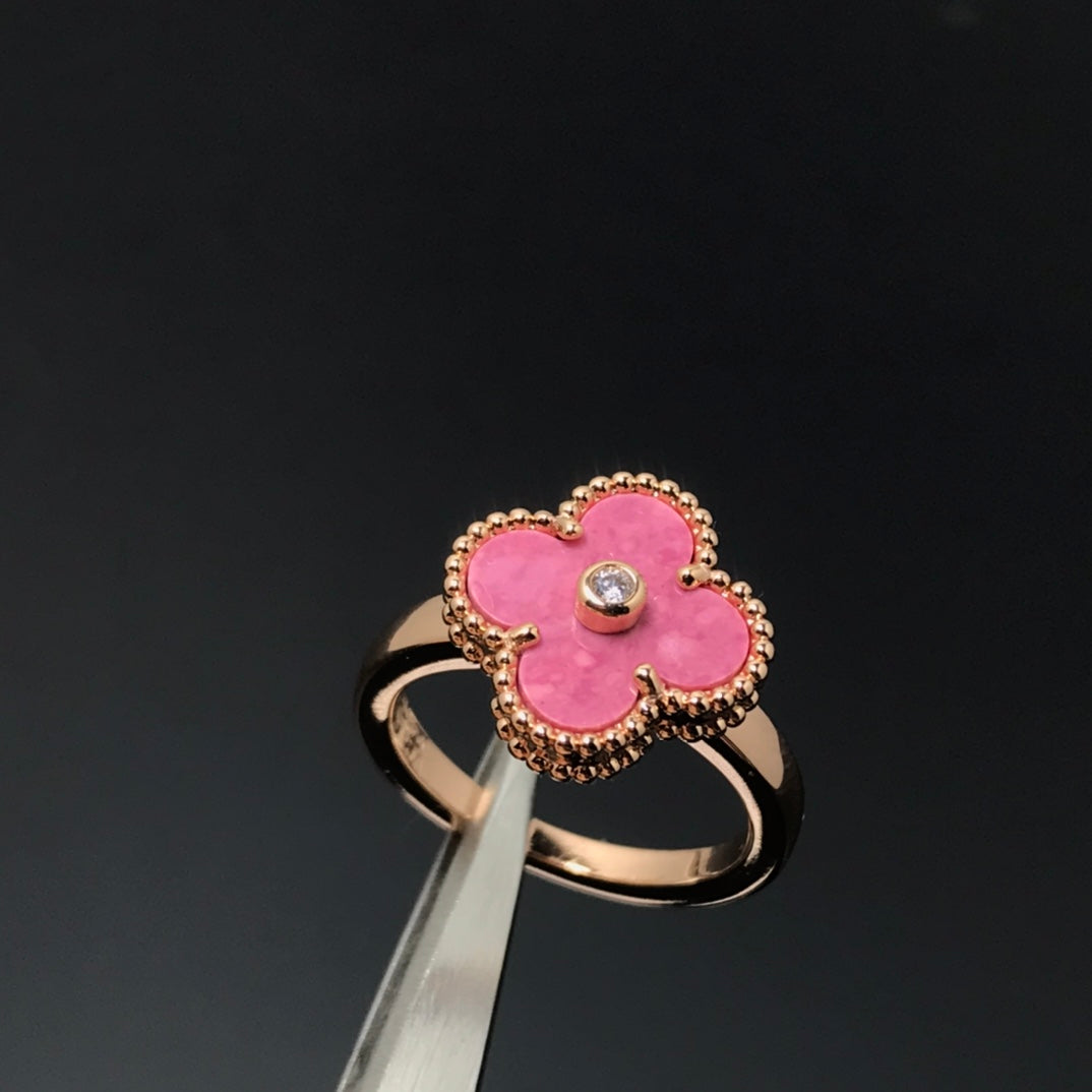 ¡®AuraJewelry¡¯CLOVER RHODONITE ROSE GOLD RING