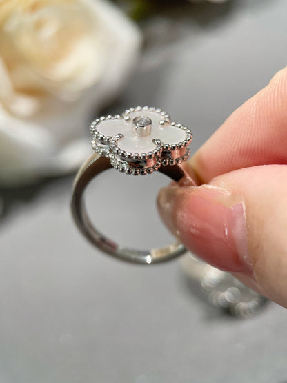 ¡®AuraJewelry¡¯CLOVER SILVER MOP DIAMOND RING