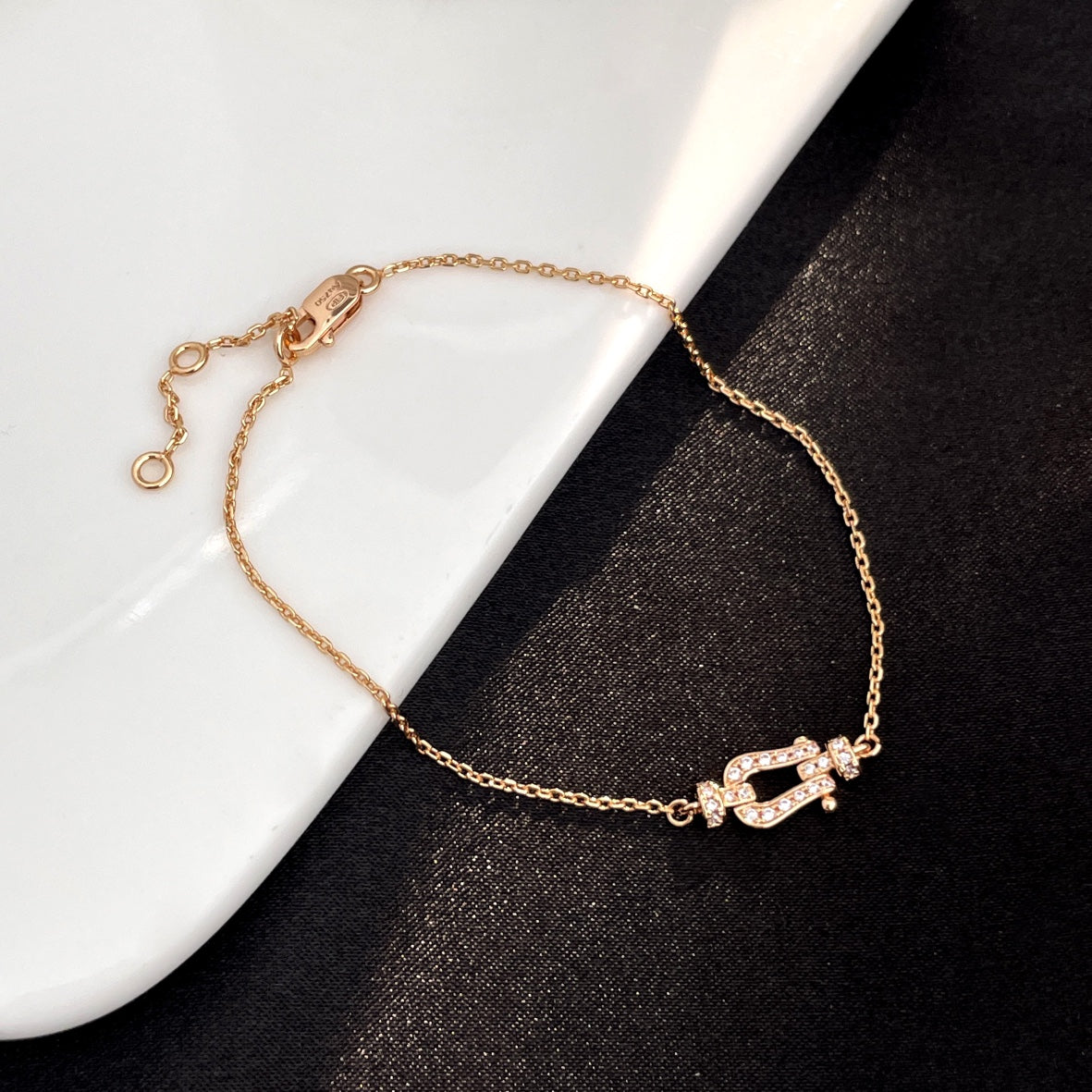 ¡®AuraJewelry¡¯FORCE 10 FULL DIAMOND BUCKLE CHAIN LINK MINI MODEL
