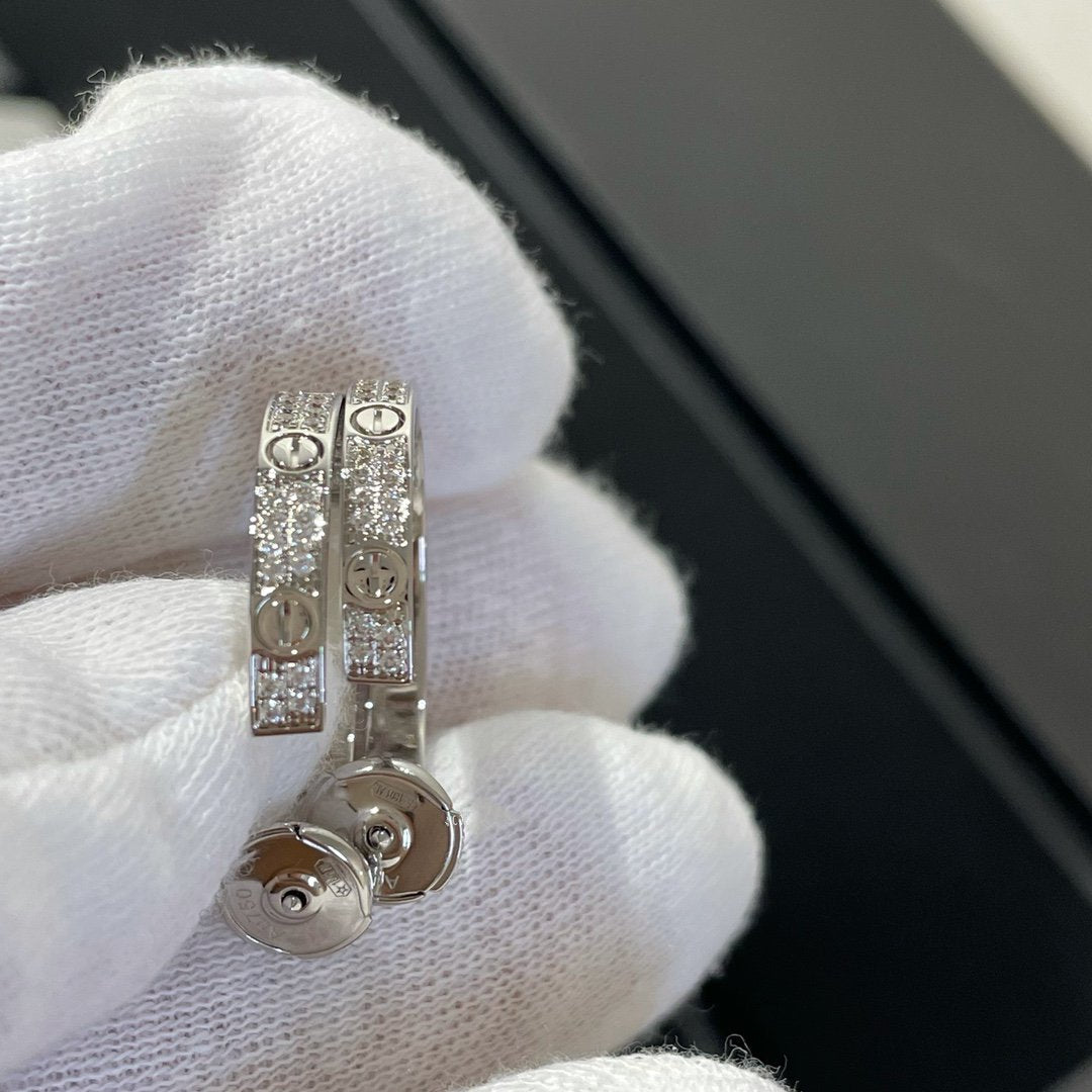 ¡®AuraJewelry¡¯LOVE DIAMOND SILVER HOOP EARRINGS