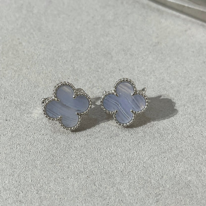 ¡®AuraJewelry¡¯CLOVER CHALCEDONY SILVER STUD EARRINGS