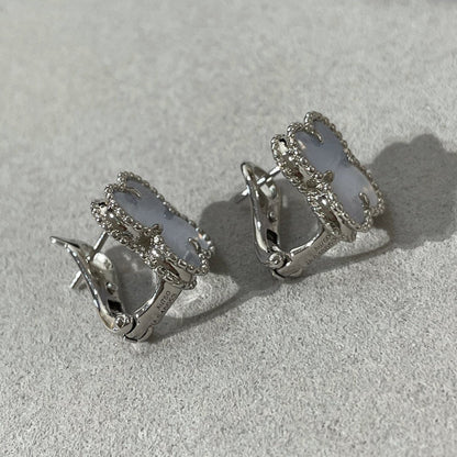¡®AuraJewelry¡¯CLOVER CHALCEDONY SILVER STUD EARRINGS