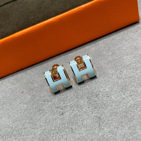 ¡®AuraJewelry¡¯POP H SKY BLUE STUD EARRINGS