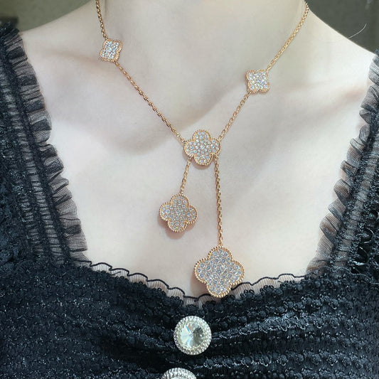 ¡®AuraJewelry¡¯CLOVER 6 MOTIF DIAMOND PAVED NECKLACE