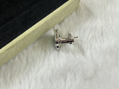 ¡®AuraJewelry¡¯CLOVER PIETERSITE MEDIUM STUD EARRINGS