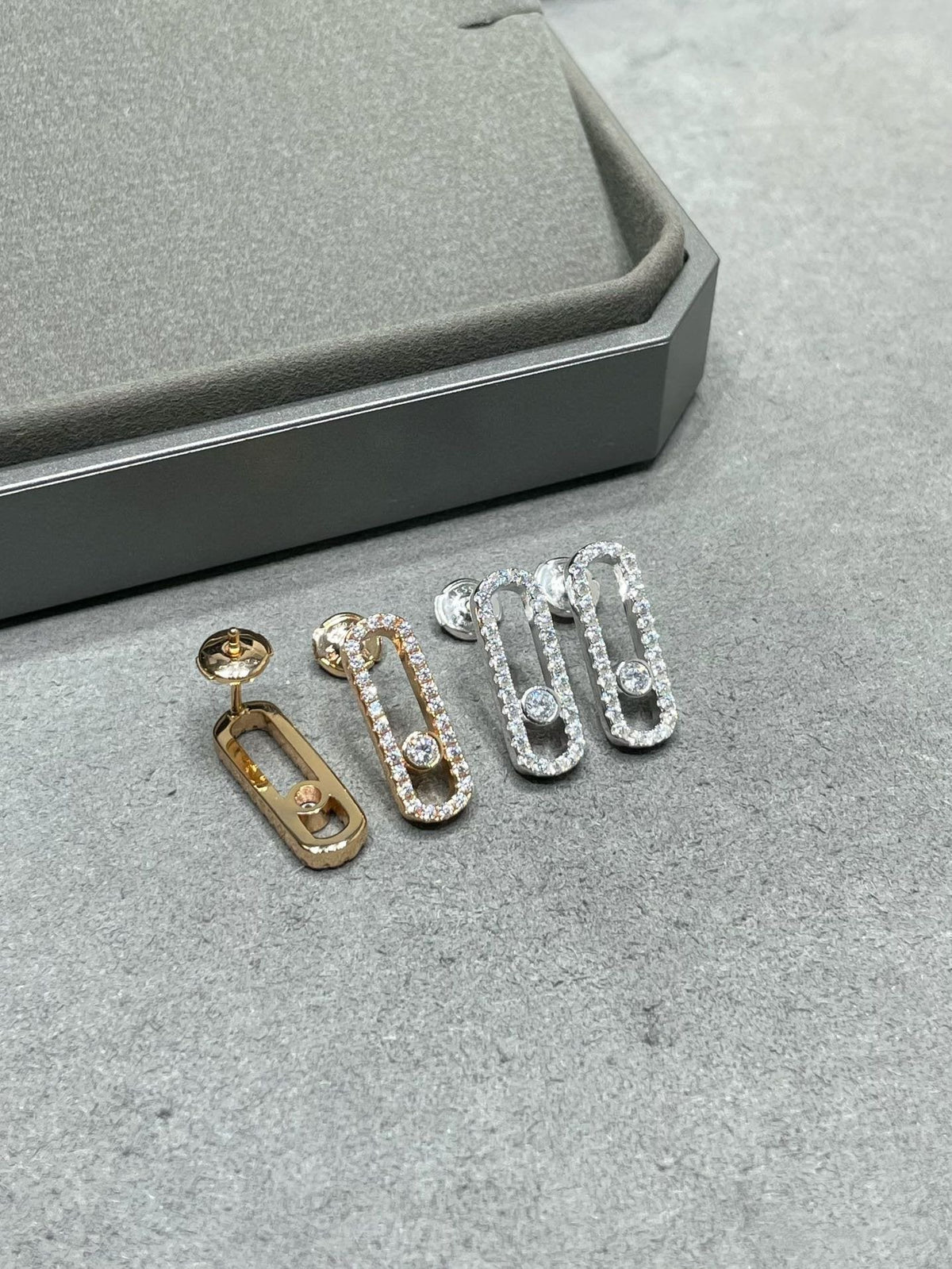 [AuraJewelry]MOVE UNO STUD DIAMOND PAVED EARRINGS