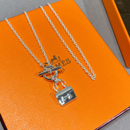 ¡®AuraJewelry¡¯CONSTANCE PEDANT SILVER NECKLACE