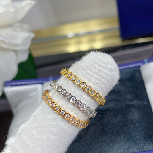 ¡®AuraJewelry¡¯BEE LOVE DIAMOND PAVED SMALL RING