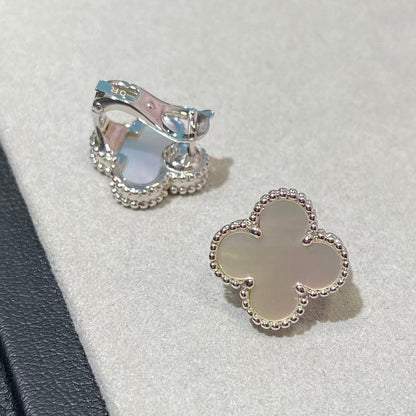 [AuraJewelry] CLOVER LARGE (20mm) 1 MOTIFS WHITE MOP STUD EARRINGS