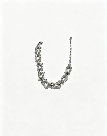 ¡®AuraJewelryDiamond-studded Horseshoe Bracelet
