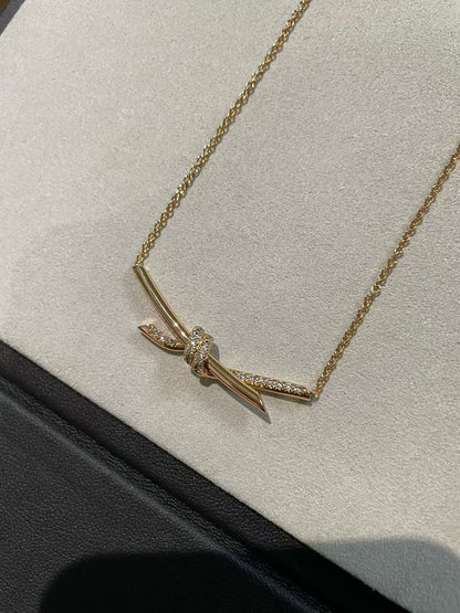 [AuraJewelry]T House Diamond-Studded Knot Necklace