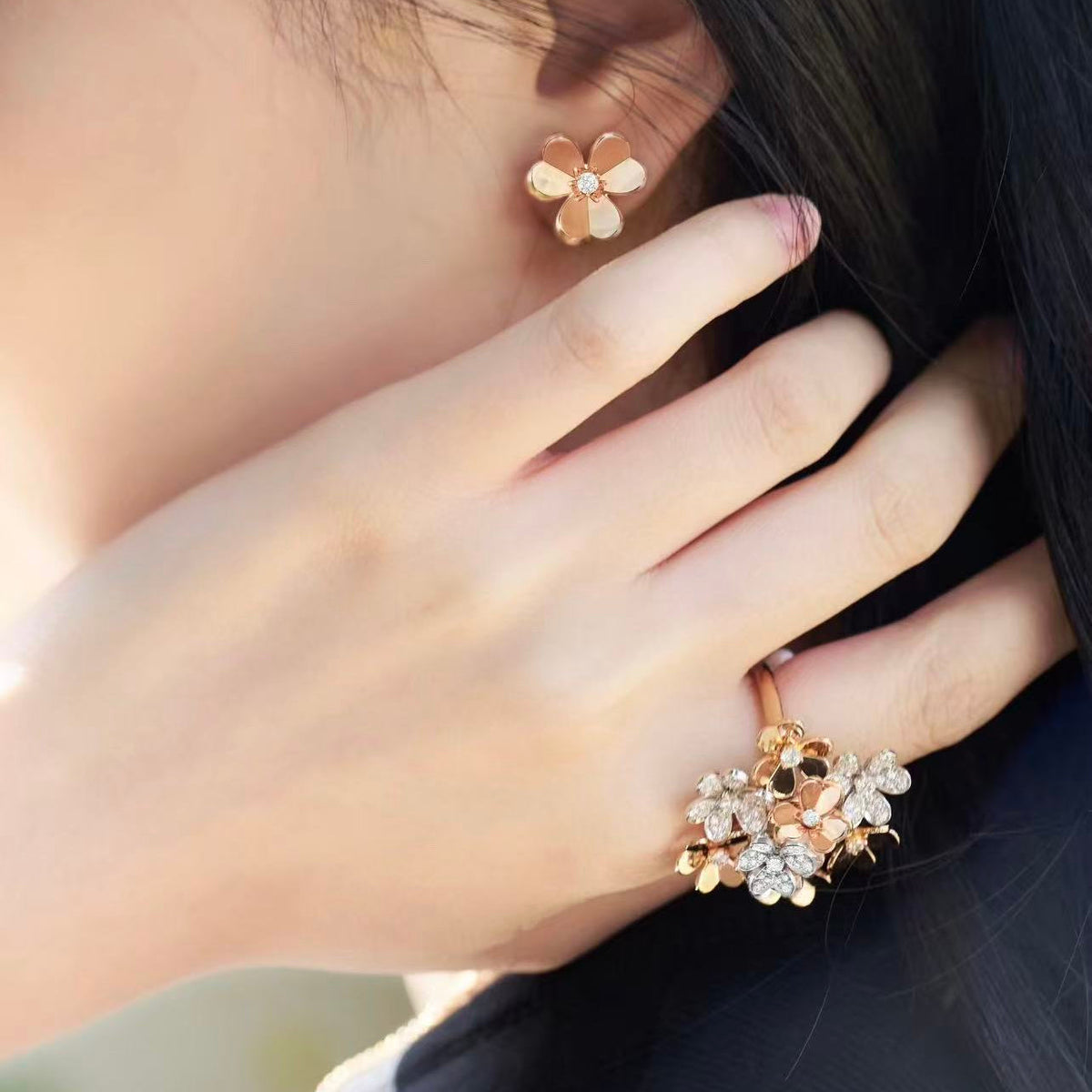 ¡®AuraJewelry¡¯FRIVOLE MINI FLOWER EARRINGS