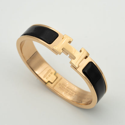 ¡®AuraJewelry¡¯H BLACK BRACELET