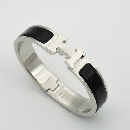 ¡®AuraJewelry¡¯H BLACK BRACELET