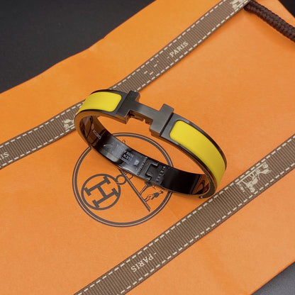¡®AuraJewelry¡¯CLIC HM SO BLACK YELLOW BRACELET