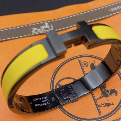 ¡®AuraJewelry¡¯CLIC HM SO BLACK YELLOW BRACELET