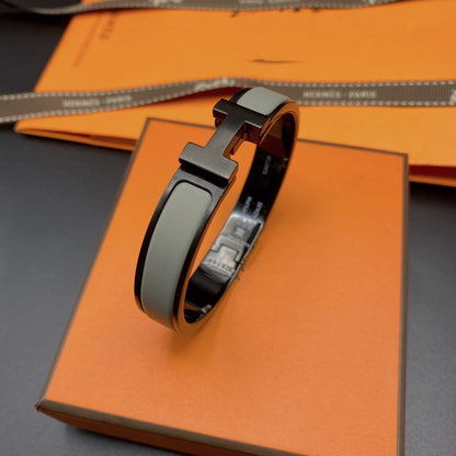 ¡®AuraJewelry¡¯CLIC HM SO BLACK GREY BRACELET