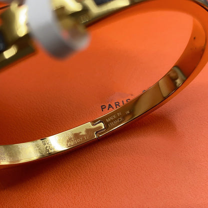 ¡®AuraJewelry¡¯CLASSIC HM CLIC BLACK 8MM ENAMEL BRACELET