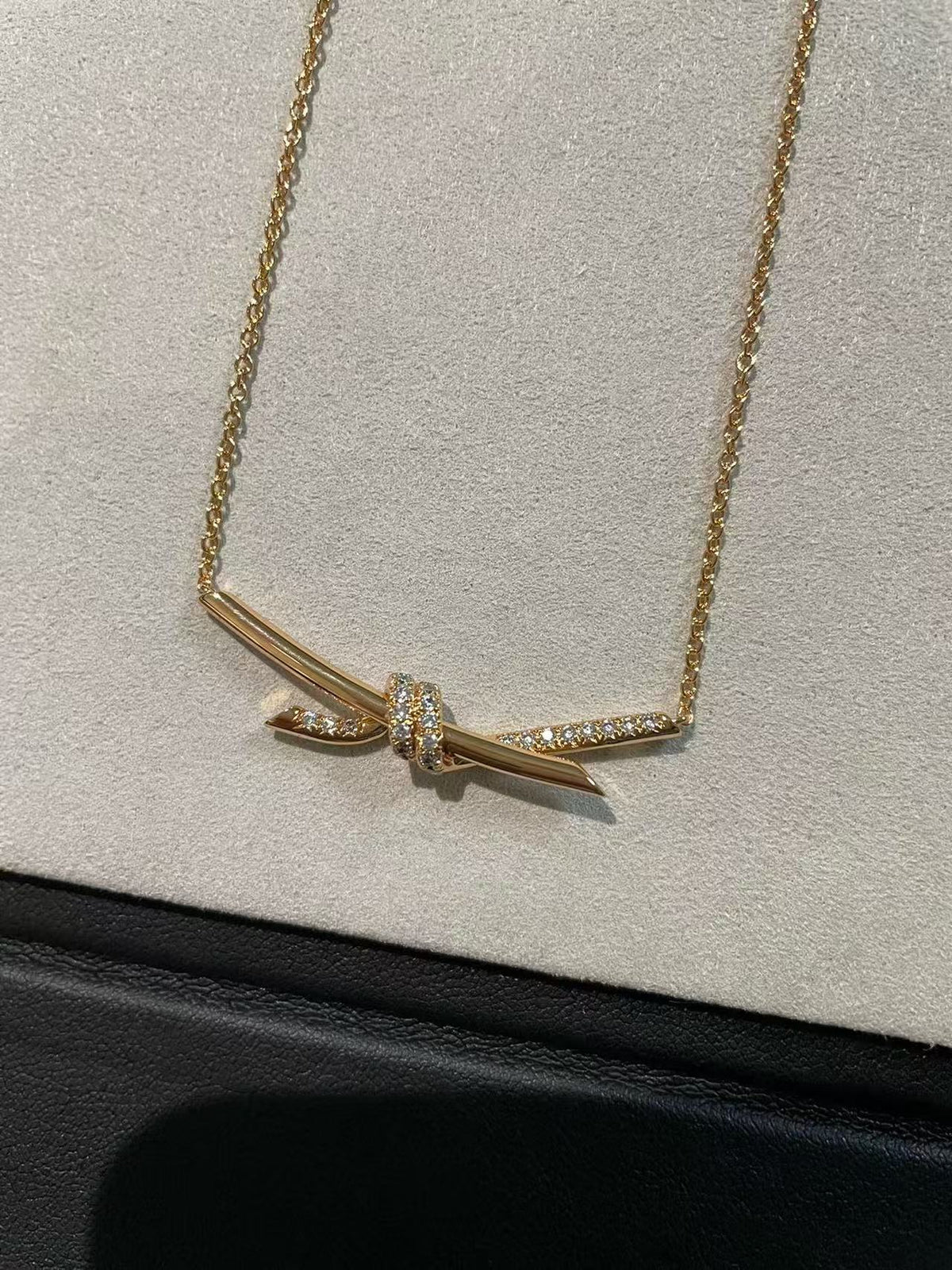 [AuraJewelry]T House Diamond-Studded Knot Necklace