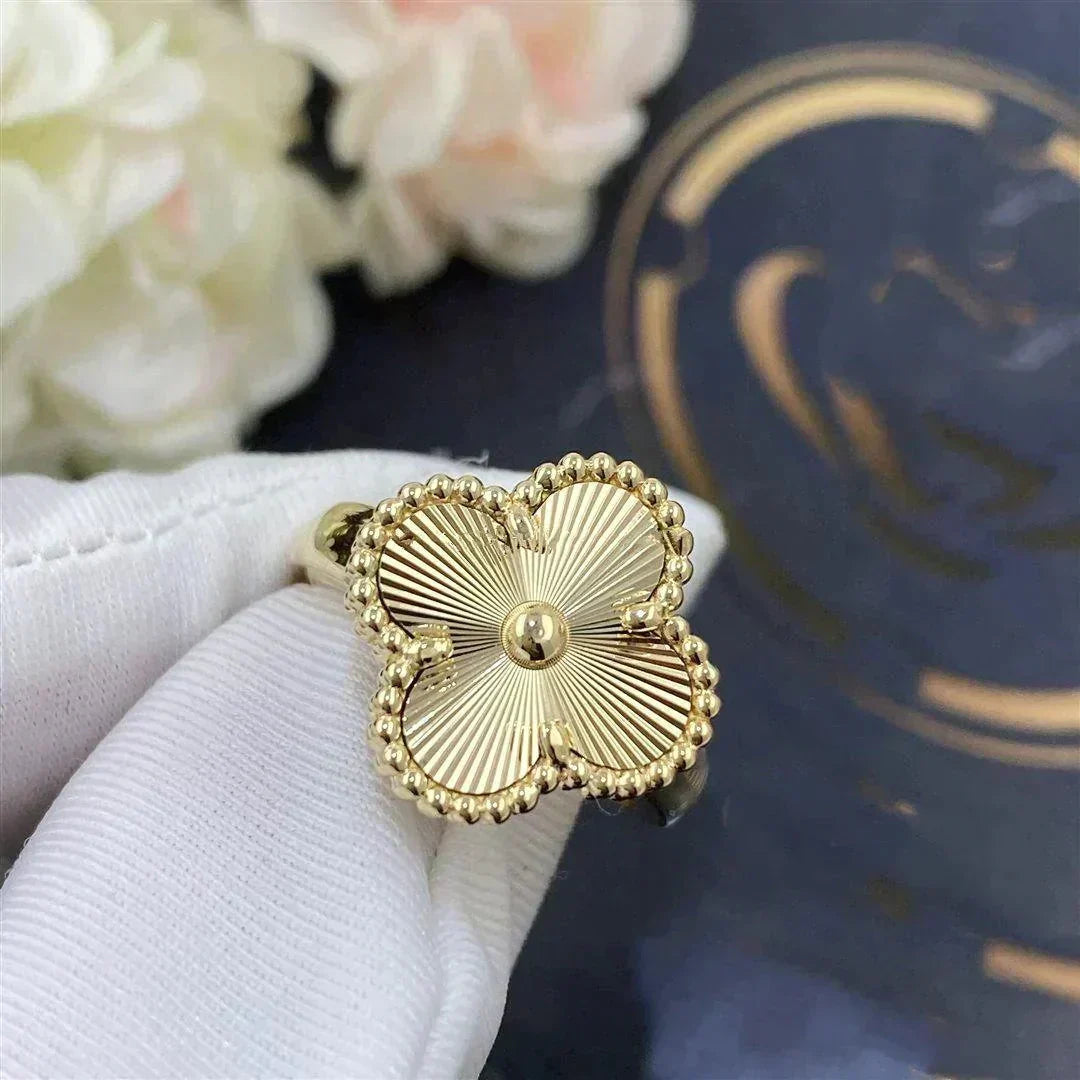 ¡®AuraJewelry¡¯CLOVER GOLD RING