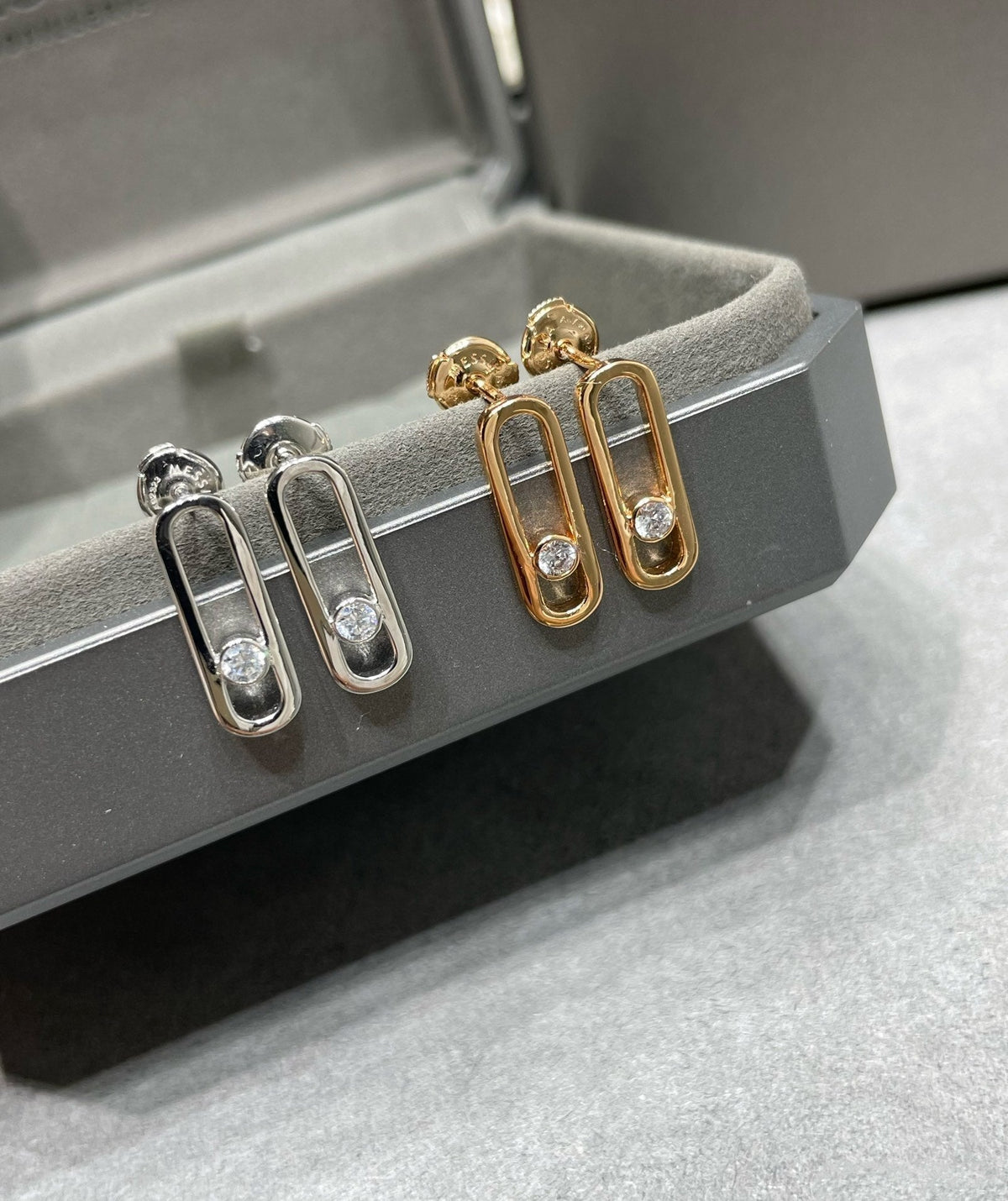 [AuraJewelry]MOVE UNO SMALL 1 DIAMOND EARRINGS